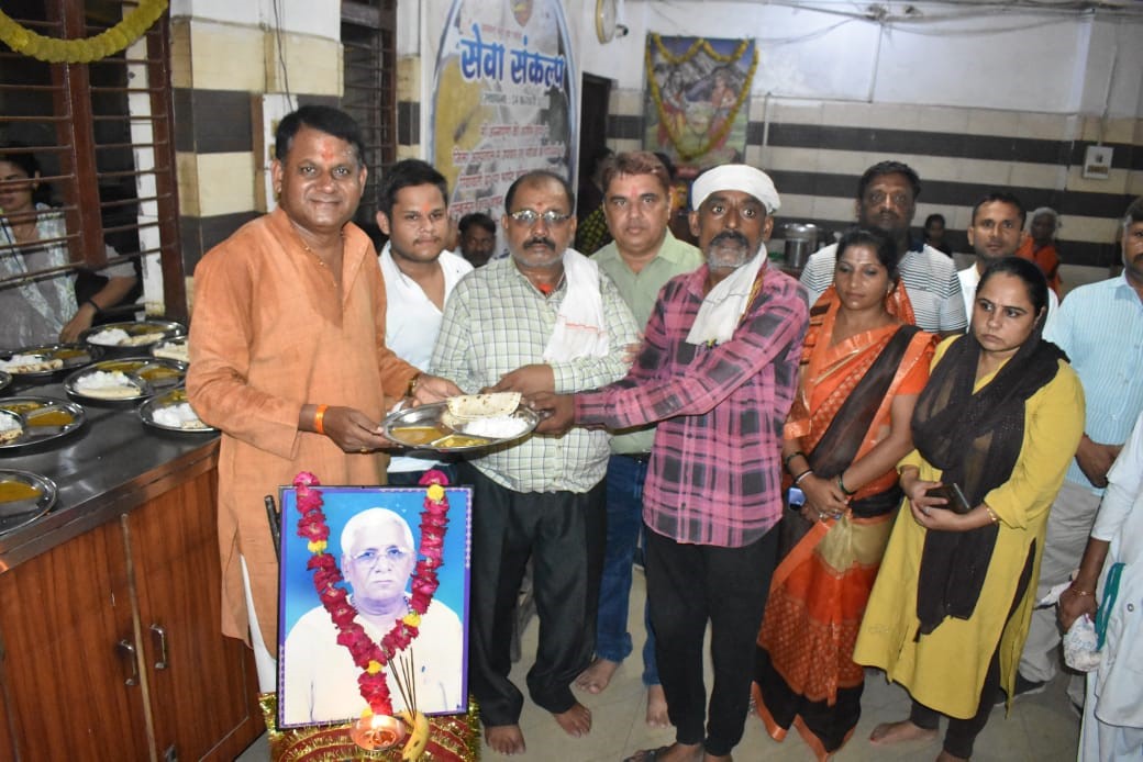 सतना में मनाई गई स्व. गया प्रसाद त्रिपाठी जी की 18वीं पुण्यतिथि