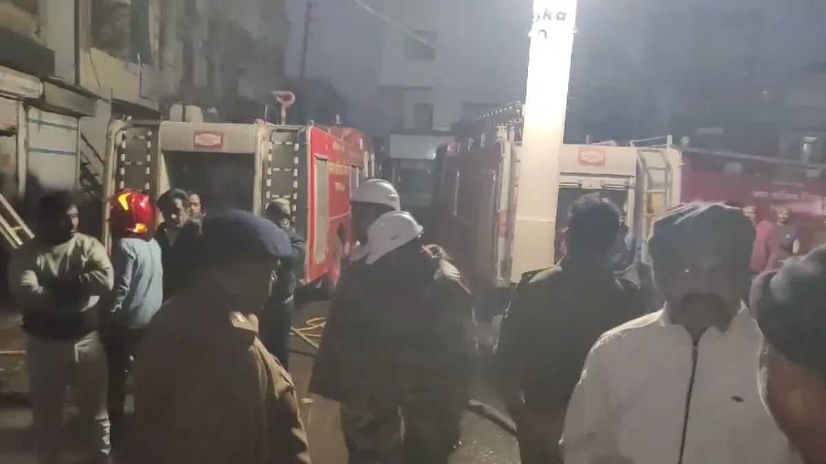 मध्य प्रदेश के देवास में दर्दनाक हादसा