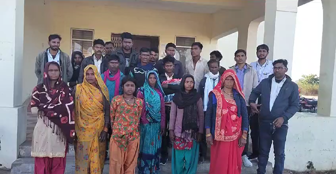 पन्ना में जालसाजों ने गरीब आदिवासियों को बनाया शिकार