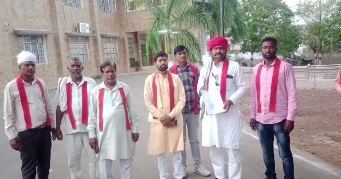 भगवती कल्याण समिति ने पकड़ी 15 पेटी शराब, पुलिस ने कार्यवाही में कर दी 5 पेटी जप्ती