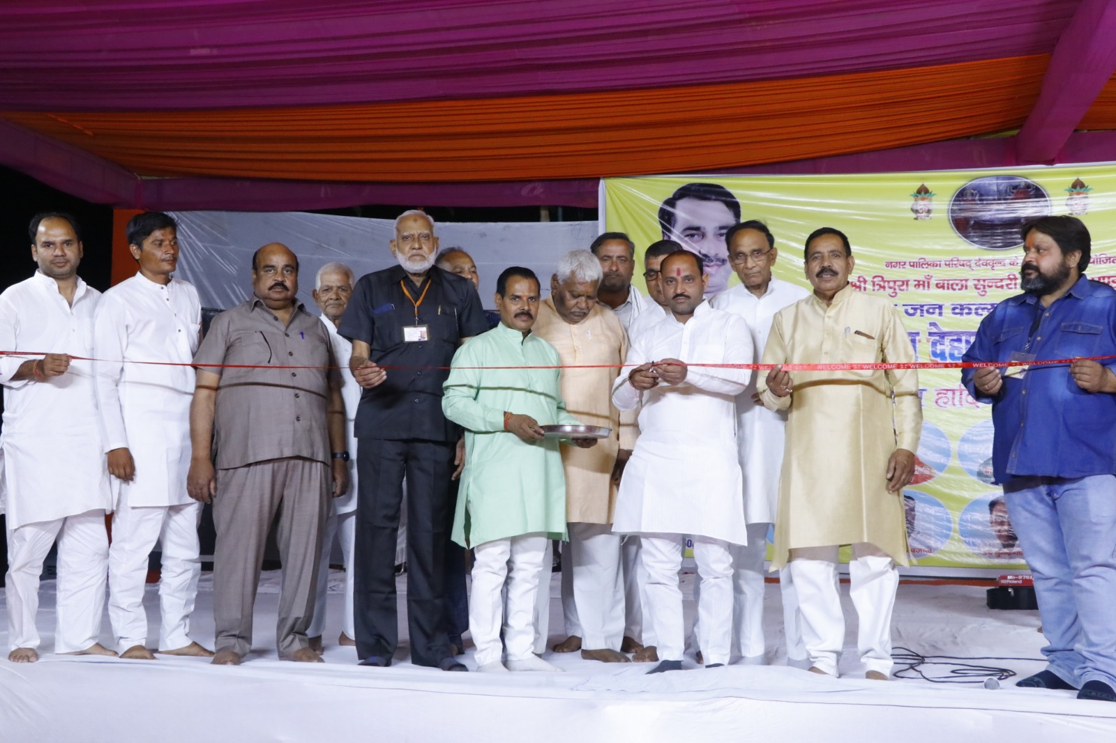 मां बाला सुंदरी देवी मेले में आयोजित एक शाम देहाती रागिनी आपके नाम कार्यक्रम में महिला कलाकारों ने रागनी सुनाकर लोगों को झूमने पर मजबूर कर दिया