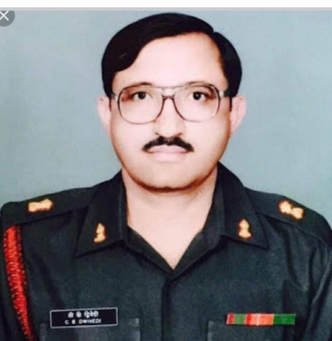 कारगिल शहीद मेजर चंद्रभूषण द्विवेदी की पुण्यतिथि मनाई जा रही, दी श्रद्धांजलि