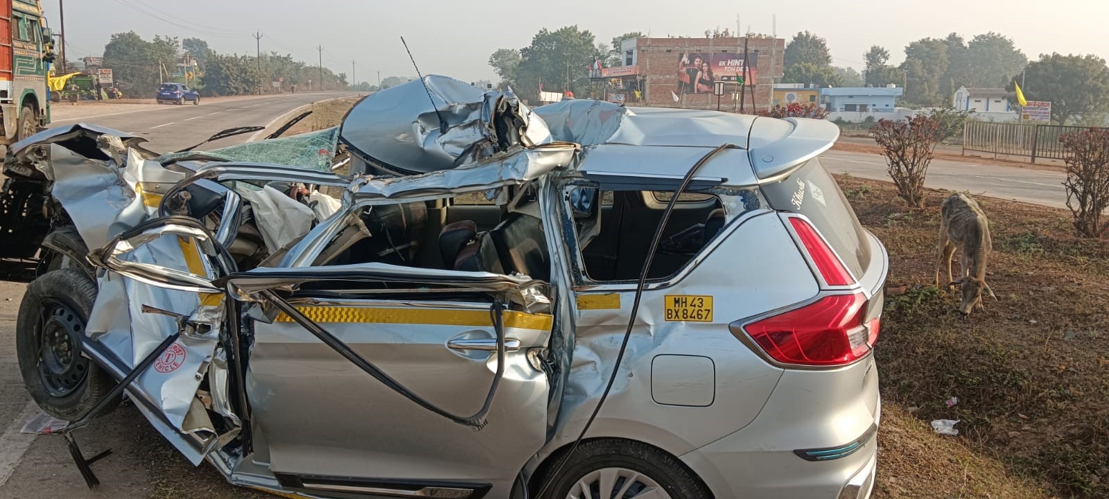 High speed Creta car and trailer collide on Sleemanabad National Highway