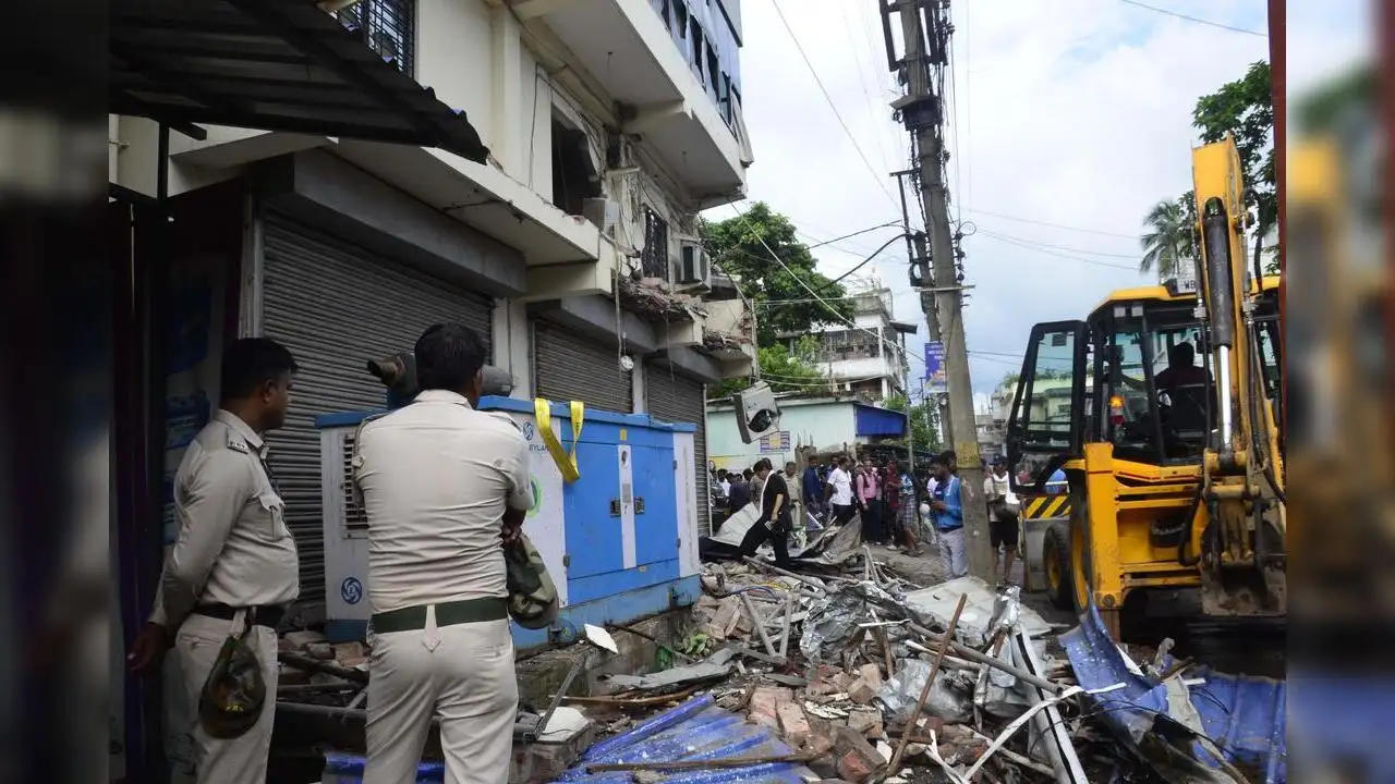 High Court stays bulldozer action on Abhishek Banerjee's party office