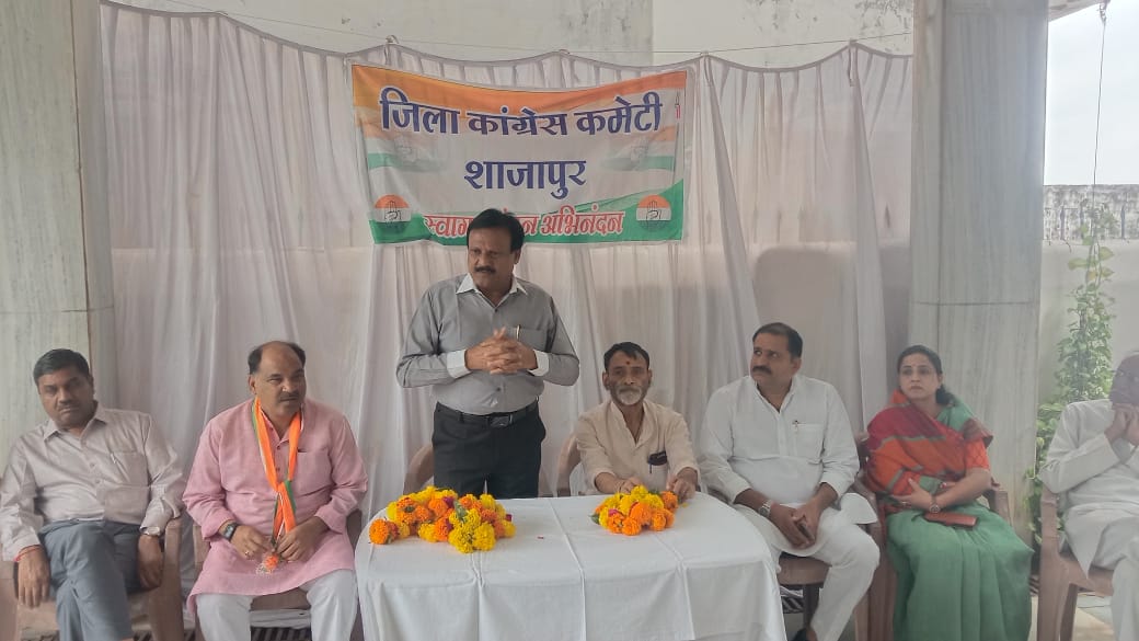 कांग्रेस अध्यक्ष के निवास पर हुई महत्वपूर्ण बैठक