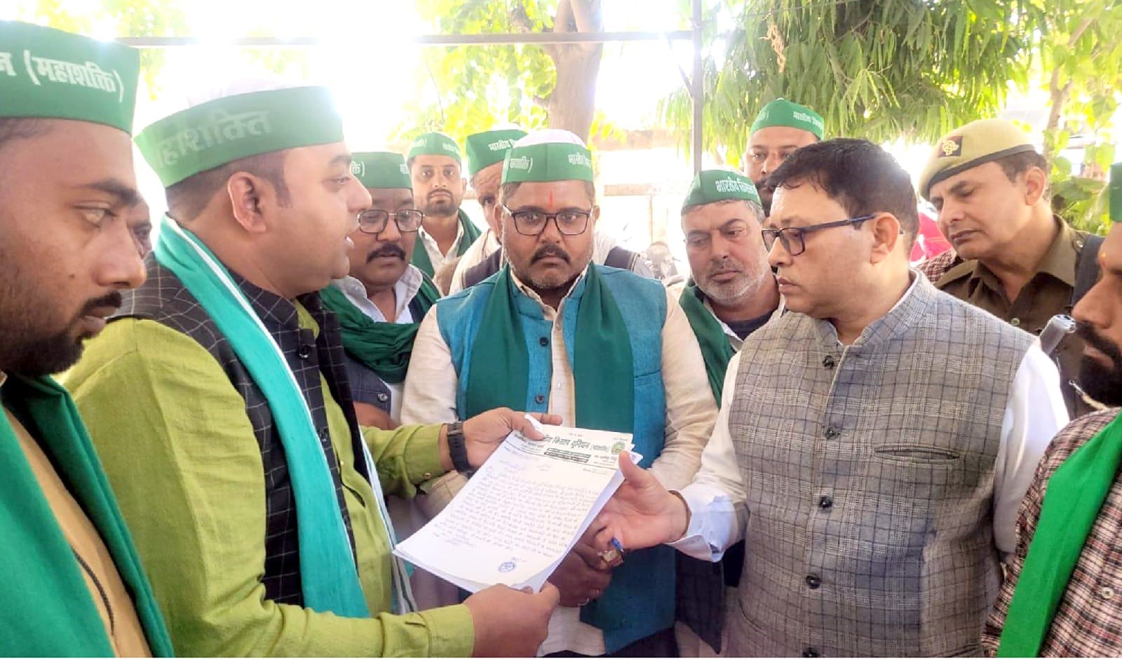 भाकियू महाशक्ति ने किसानों की विभिन्न समस्याओं को लेकर एसडीएम के माध्यम से सीएम को ज्ञापन भेजा