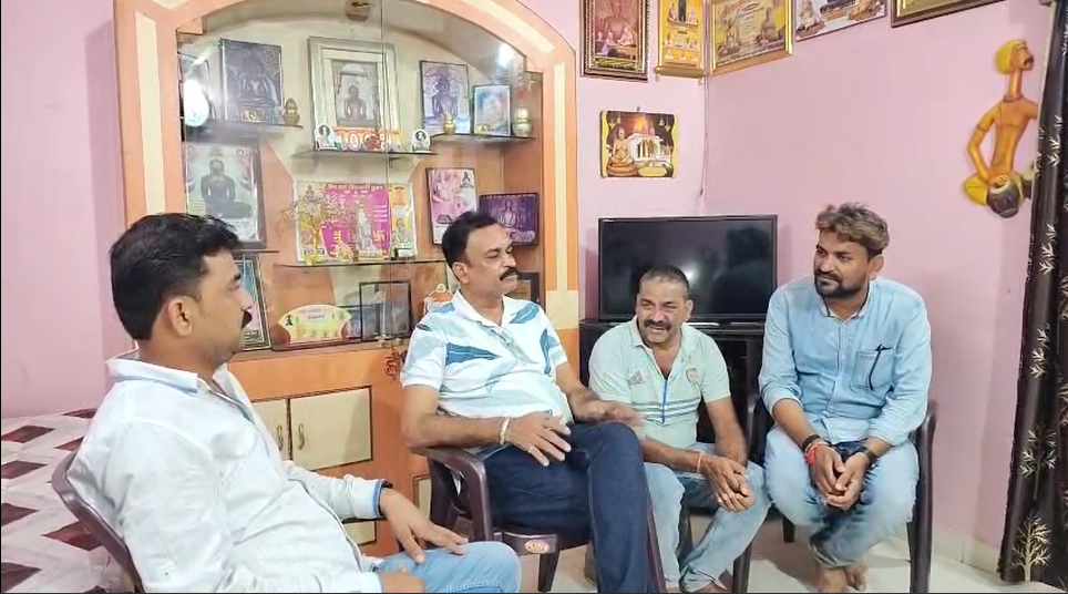 ट्रांसपोर्ट व्यवसायी के घर 50 लाख से अधिक की चोरी