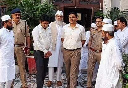 डीएम-एसएसपी ने दारुल उलूम देवबंद पहुंचकर जिम्मेदारों से की मुलाकात