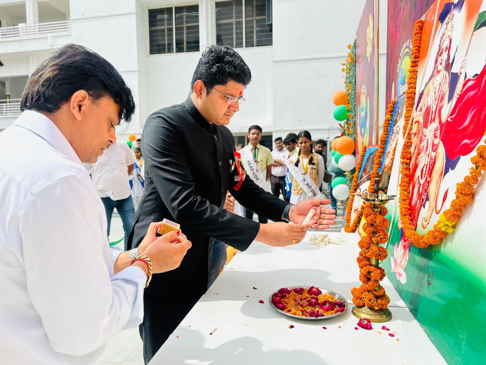 मेपल्स एकेडमी के प्रांगण में देश का 78 वां स्वतंत्रता दिवस समारोह बड़े ही उत्साह व हर्षोल्लास के साथ मनाया गया