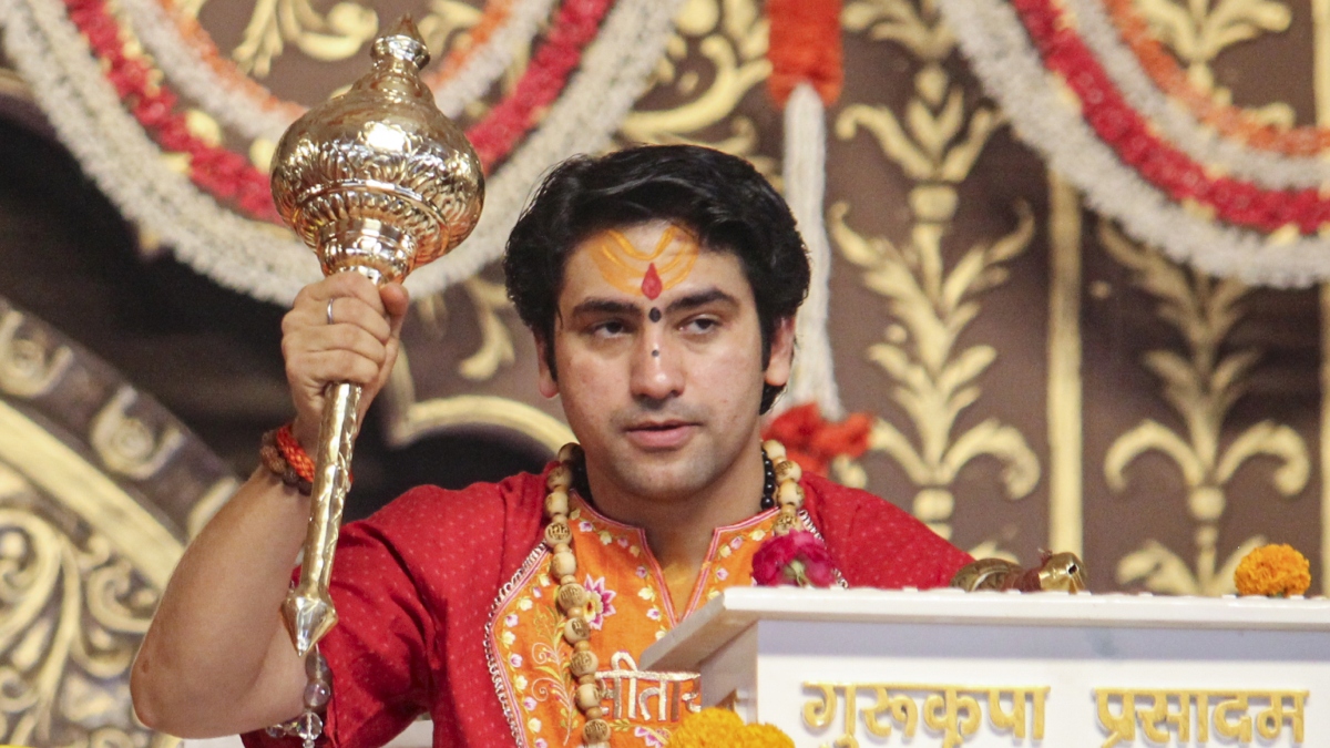 29वें जन्मदिन पर लाखों भक्तों के सामने पंडित धीरेंद्र शास्त्री का संकल्प