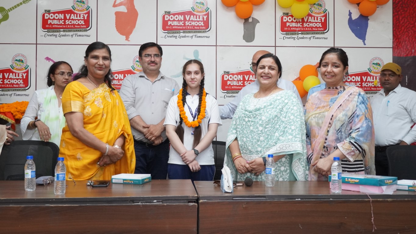 दून वैली पब्लिक स्कूल की अनुष्का गोस्वामी व शैवी रोर ने किया विद्यालय टॉप
