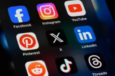 भारत के पड़ोसी देश में X, इंस्टा और फेसबुक बैन