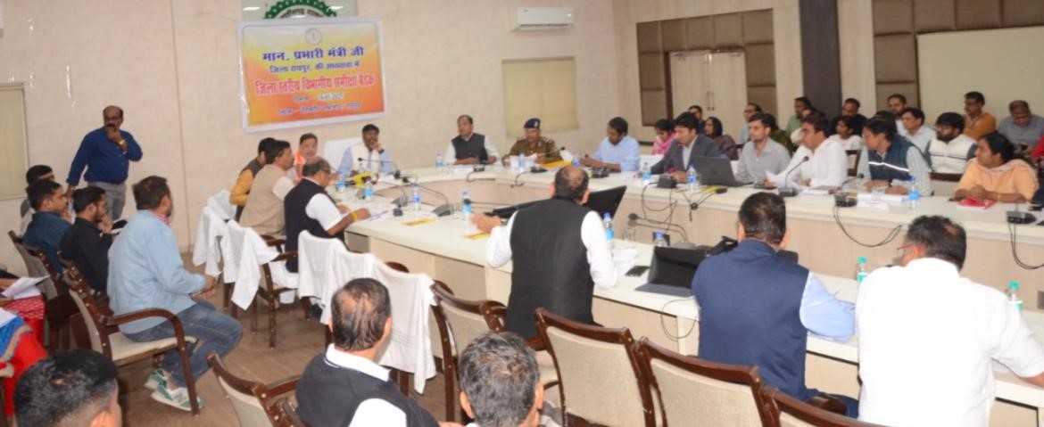 प्रशासन संवेदनशीलता के साथ करे कार्य