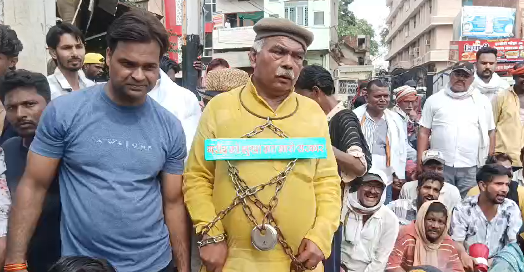 कटनी में सैकडो कबाडियो पहुंचे एसडीएम और नगर निगम कार्यालय