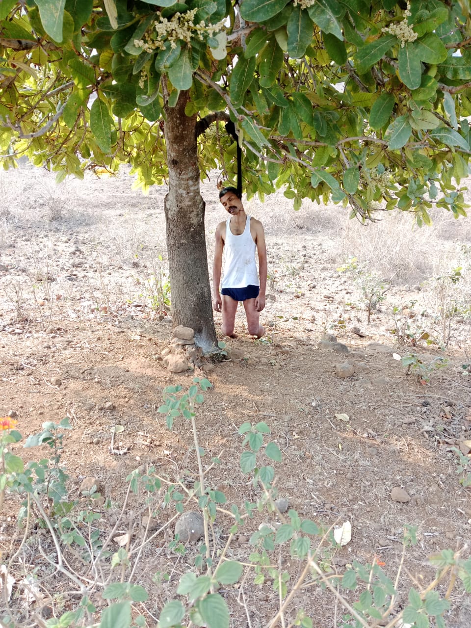 शहडोल के पुलिस इंस्पेक्टर ने लगाई फांसी