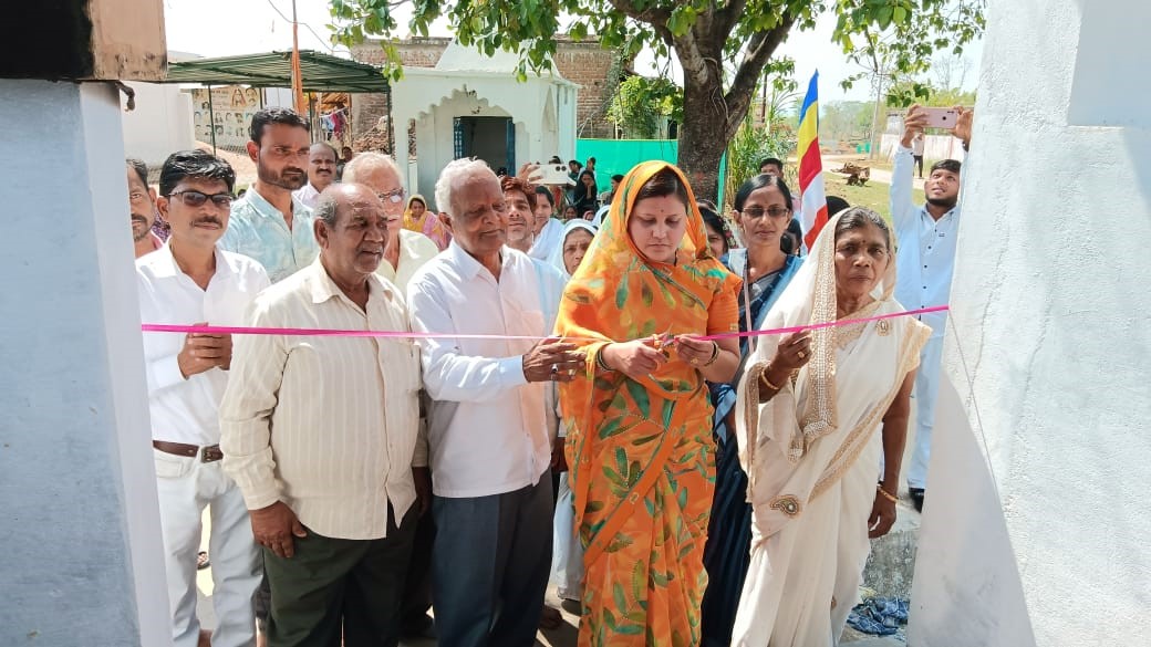 Grand unveiling of Babasaheb Ambedkar's statue in Auliyakanhar by Sarpanch