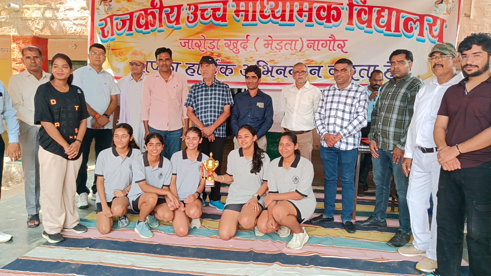 जिलास्तरीय बैडमिंटन प्रतियोगिता में मिताली गौड़ व दिव्या शर्मा का शानदार प्रदर्शन