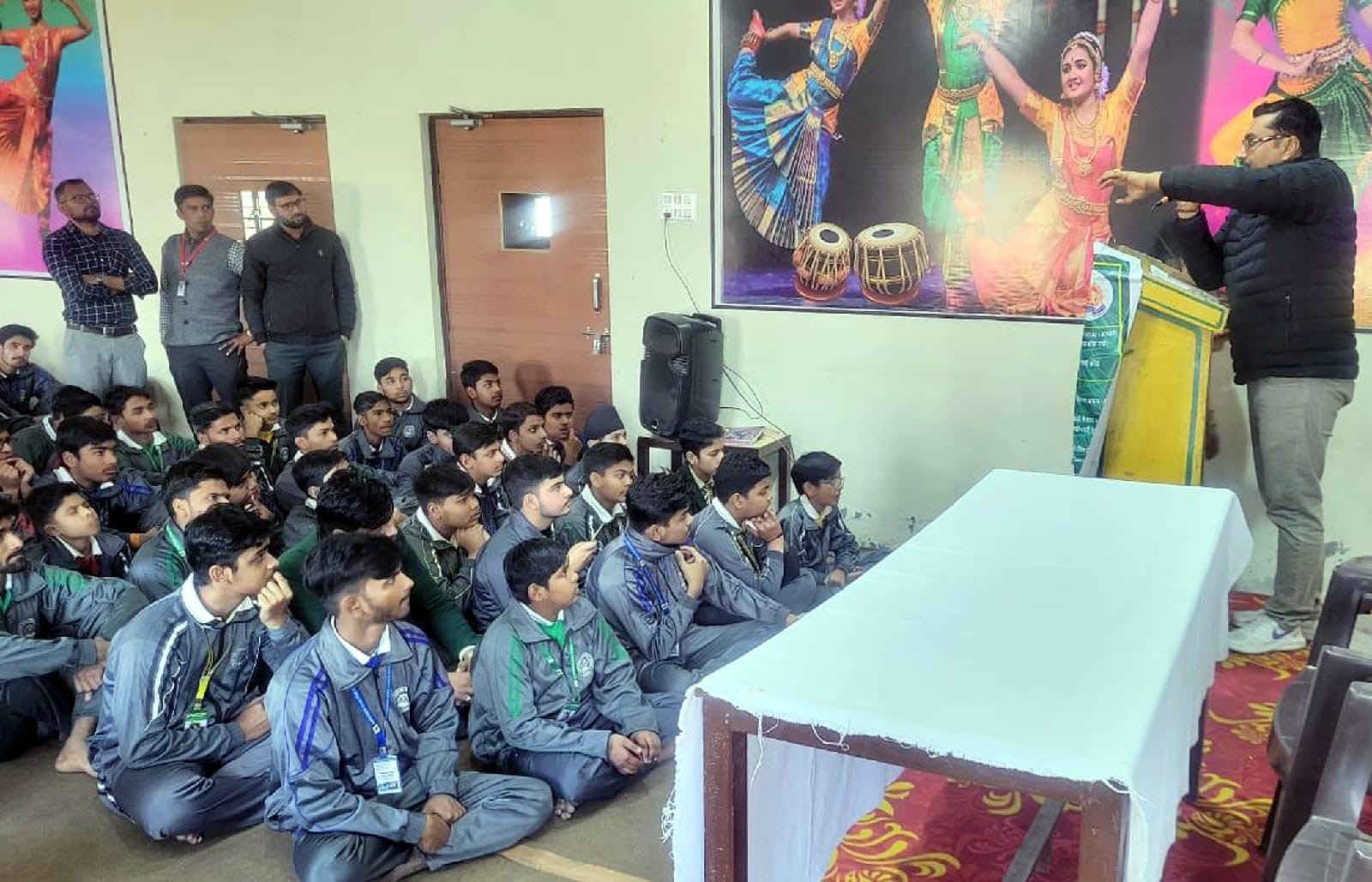 साइबर सेल द्वारा सर्वोदय ज्ञान पब्लिक स्कूल में हुआ कार्यक्रम का आयोजन