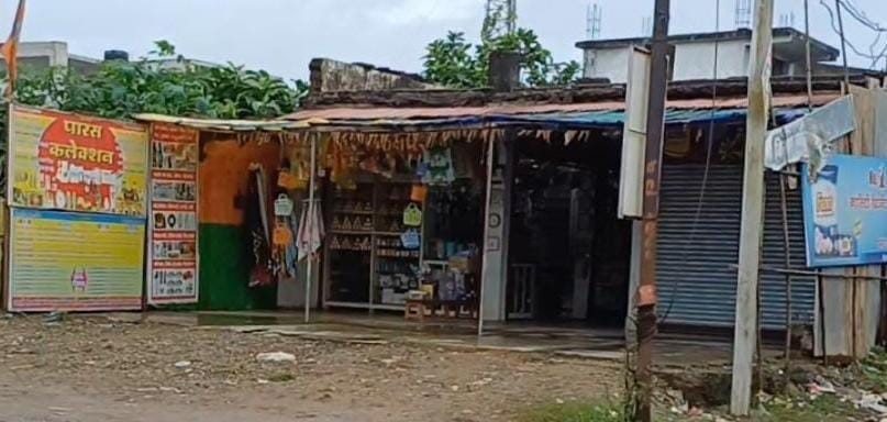 FIR should be registered against those who set up shops after breaking government buildings - Aneesh