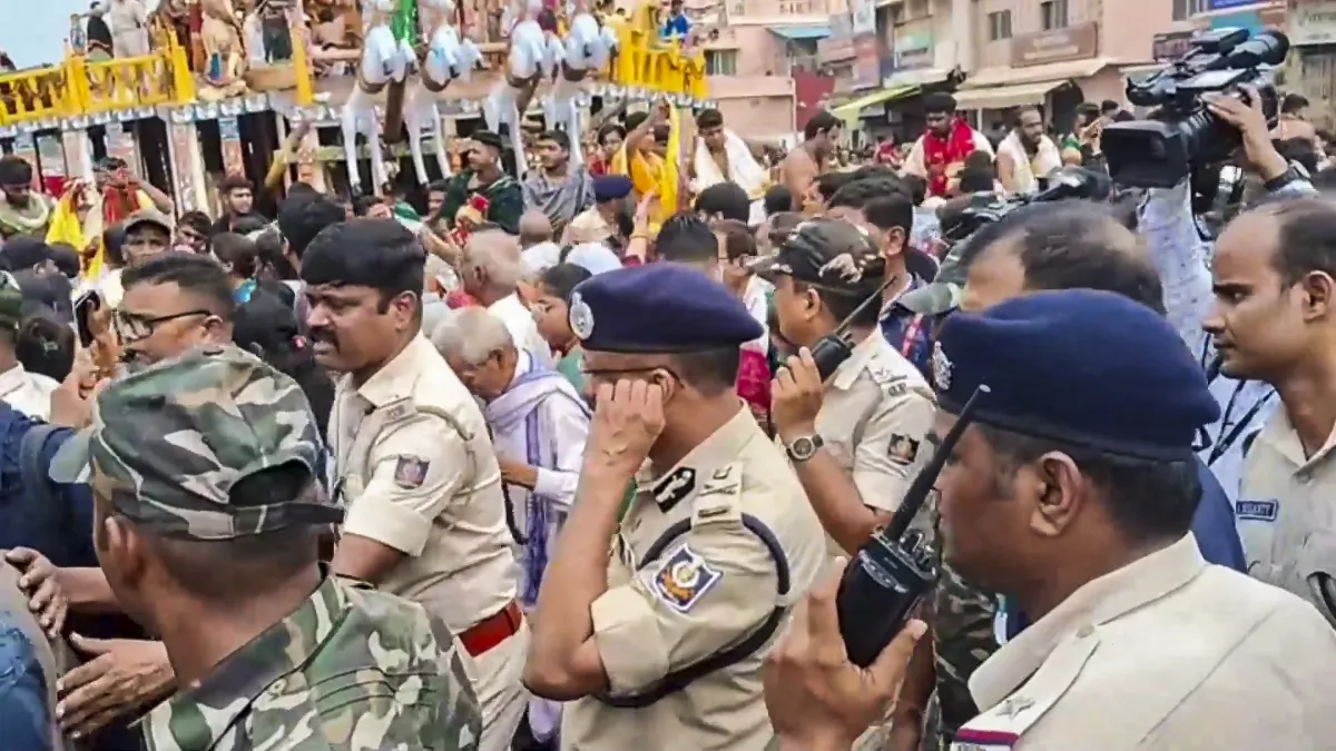 पुरी भगदड़ मामले में बड़ा एक्शन