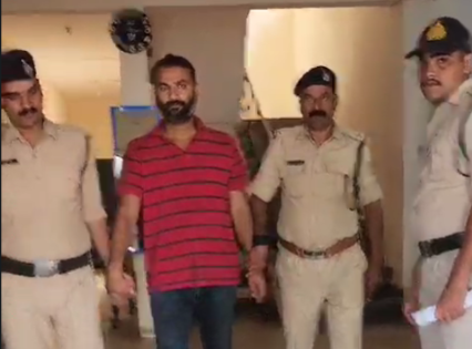 Fraud worth crores by making a partner: Kotwali police arrested the accused