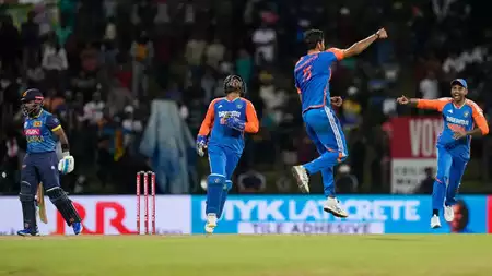 सूर्या एंड कंपनी ने सुपर ओवर में जीता तीसरा टी20