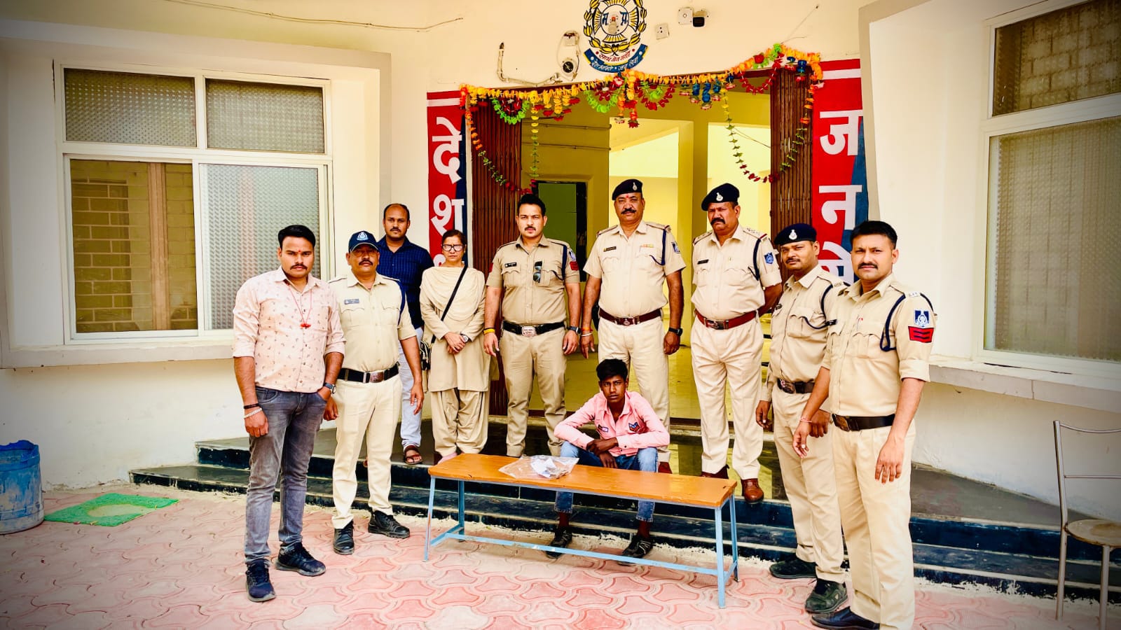 पिस्टल लेकर घूमता मिला बकरी चोरी का आरोपी