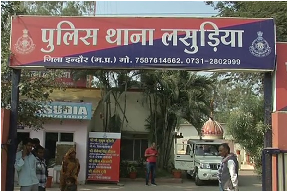 Widow sitting at Lasudia police station all night