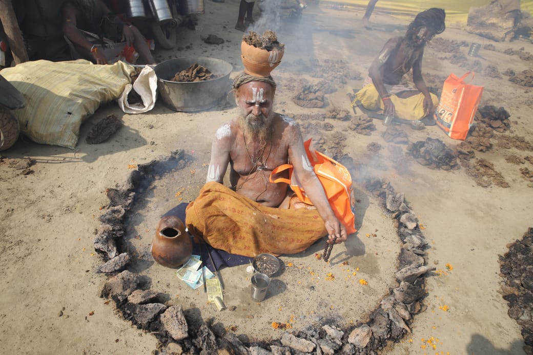 एकता के महाकुम्भ के साथ ही महाकुम्भ ने दिया वसुधैव कुटुंबकम का संदेश