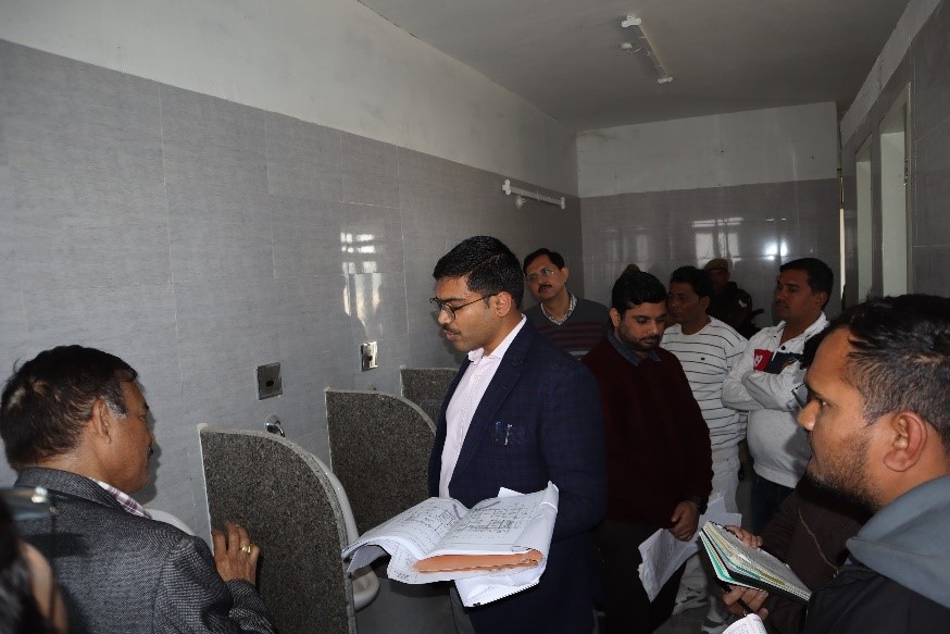 जिलाधिकारी ने किया स्पोर्ट्स कॉलेज का औचक निरीक्षण