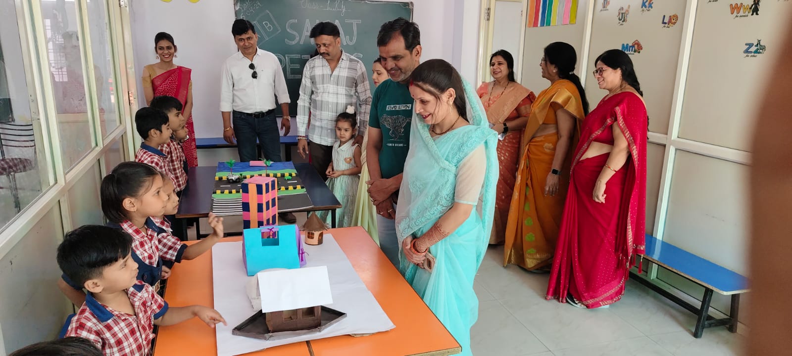 Child scientists showed talent, created attractive models