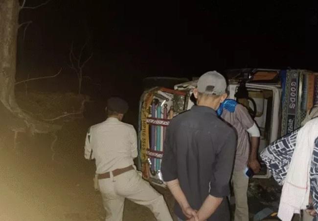 A jeep full of wedding guests overturned in Vidisha, MP