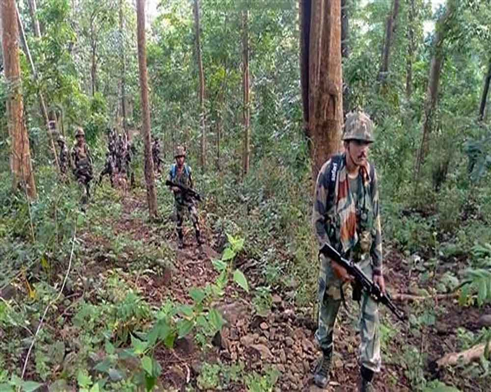 Eight Maoists killed in encounter between security forces and Naxalites