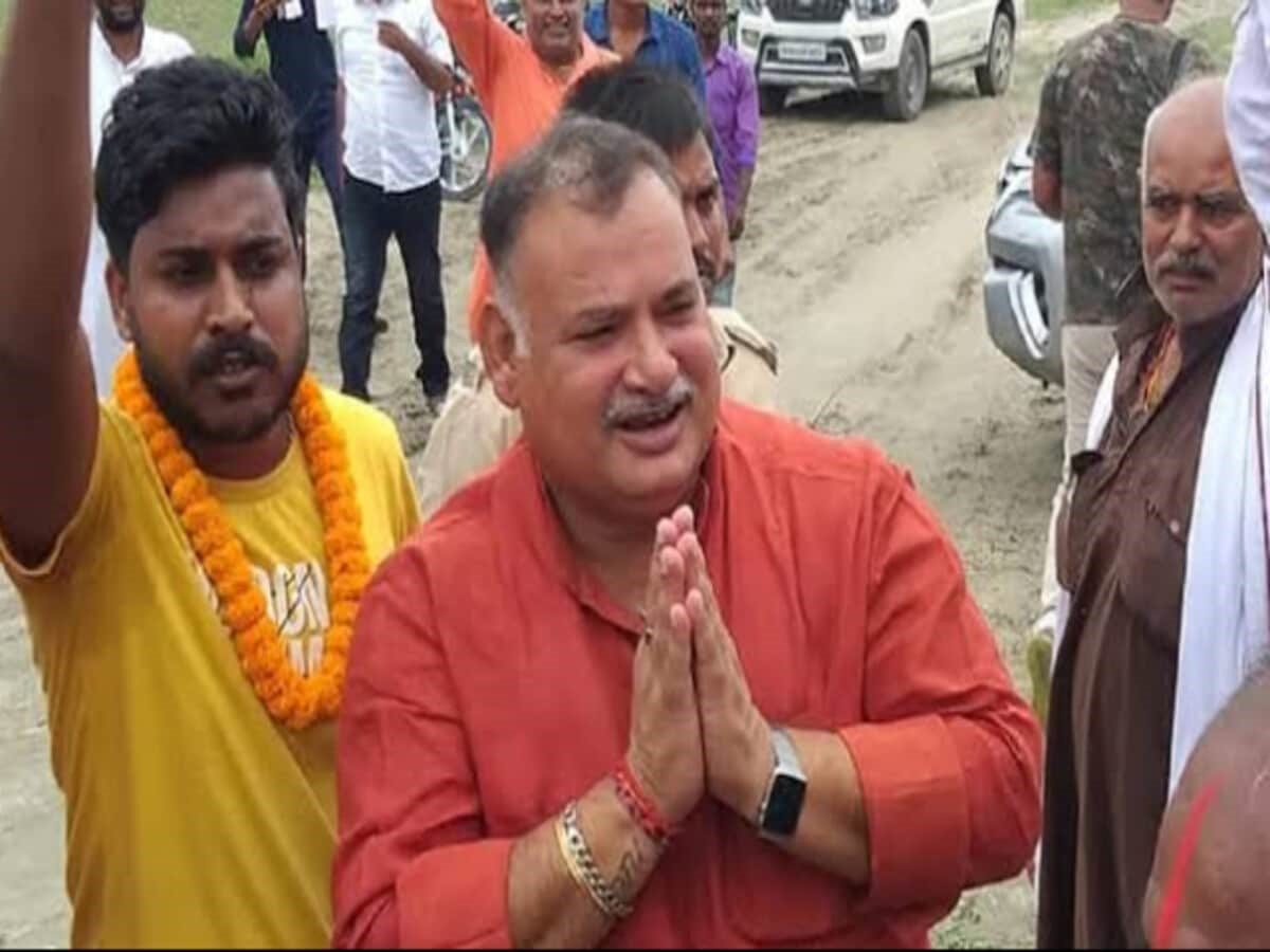 Troubles of Lalu's close aide have increased