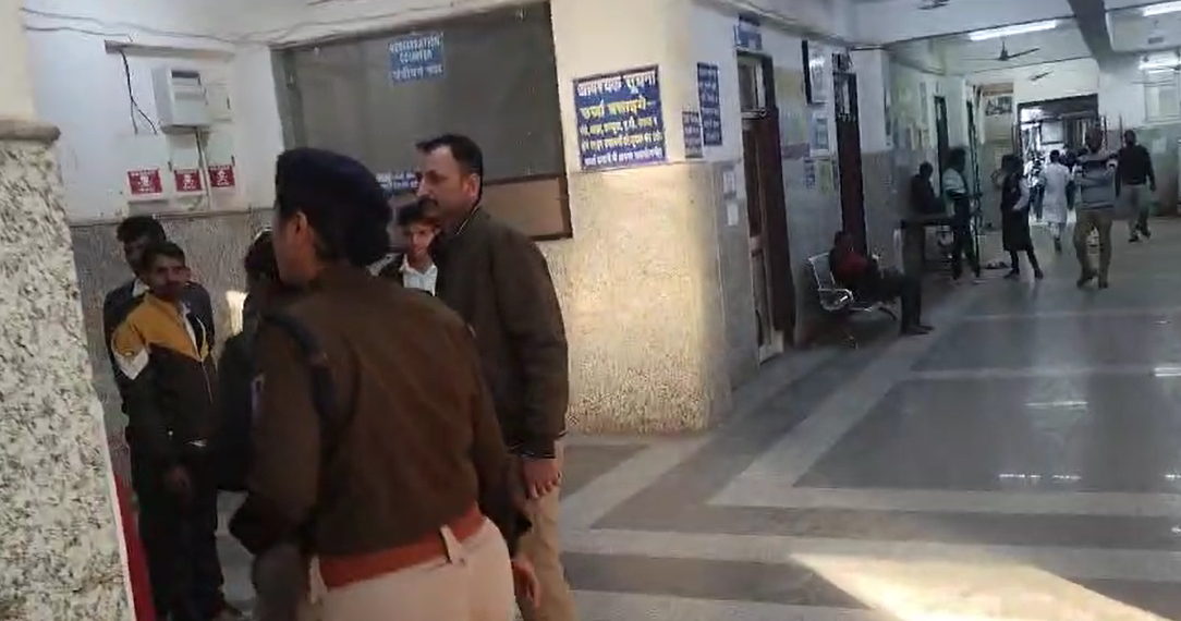 कटनी में जिला अस्पताल के से महिला कैदी अपनी इलाजरत बच्ची को लेकर हुई फरार