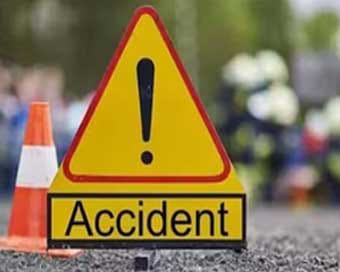 Scorpio car hit e-rickshaw in Saharanpur