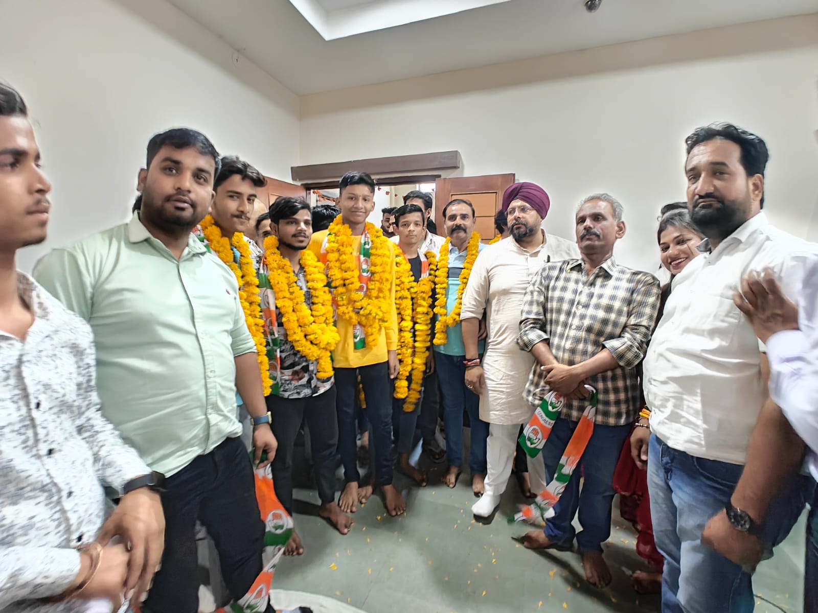 धार युवक कांग्रेस की बैठक हुई सम्पन्न