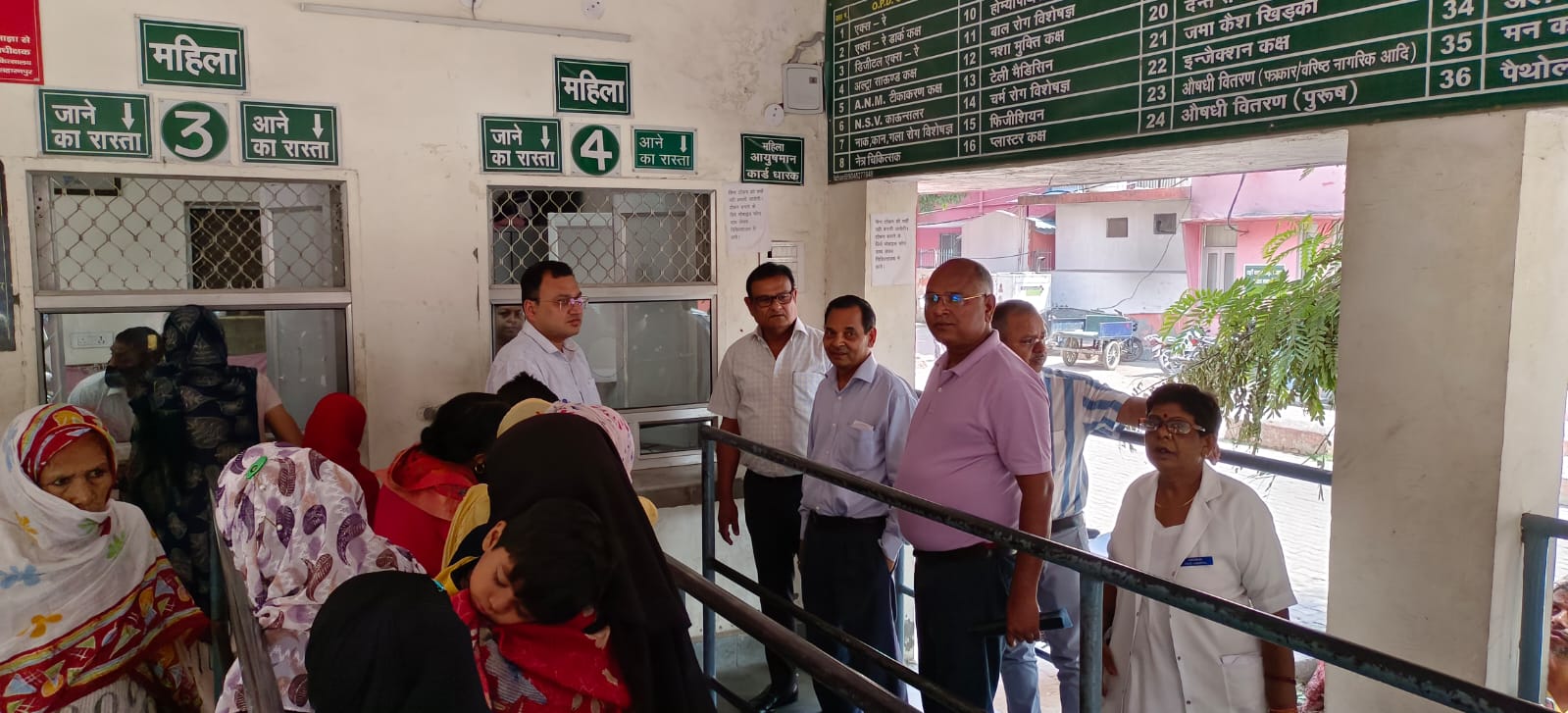 मुख्य चिकित्साधिकारी एवं प्रमुख अधीक्षक ने किया जिला चिकित्सालय का निरीक्षण