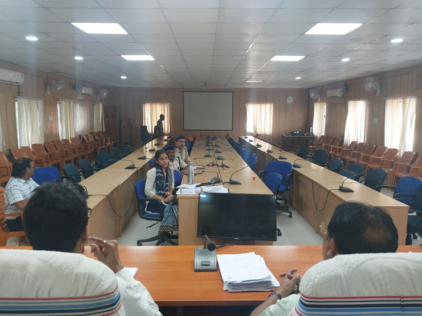 शिवहर में जिला परिवहन कार्यालय की समीक्षा बैठक का हुआ आयोजन