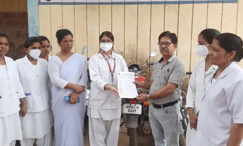 Nursing Officer Association submitted a memorandum to CMHO regarding civil surgeon's behavior and many other complaints