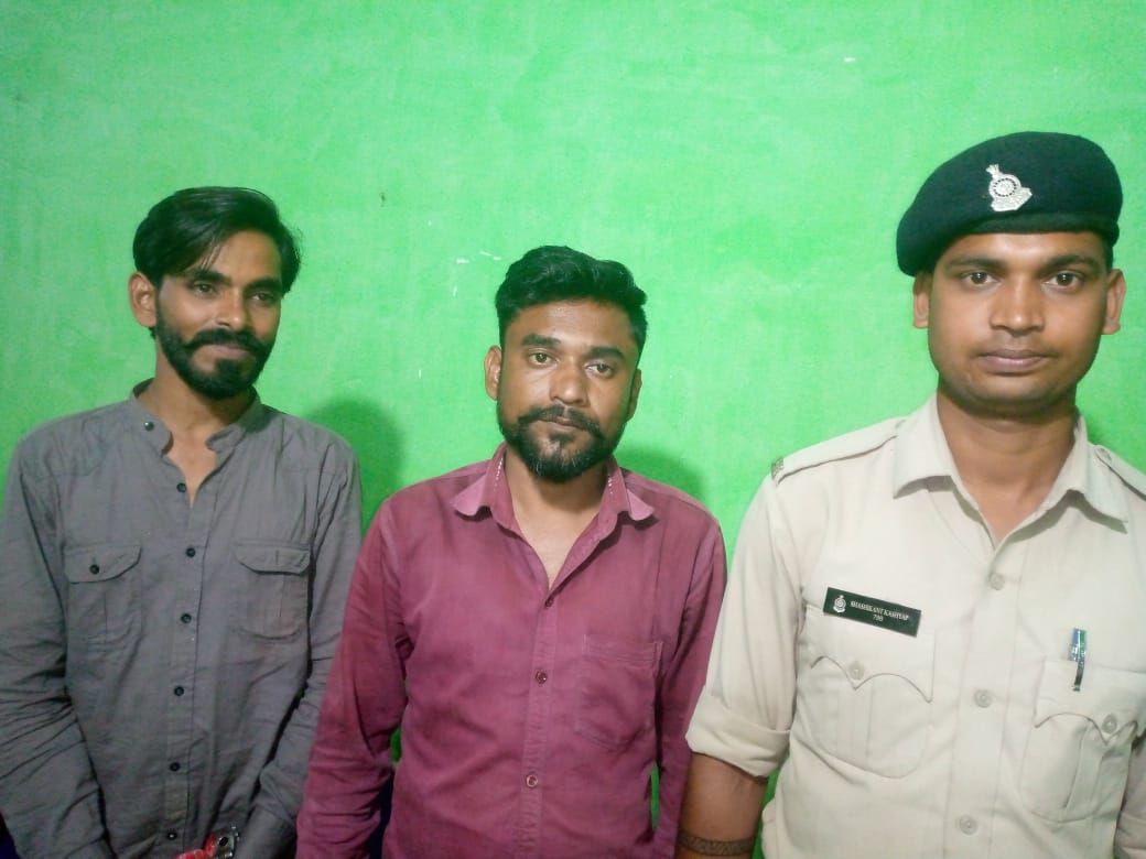 छत्तीसगढ़ के जांजगीर में 65 हजार रूपयें का अवैध पदार्थ गांजा के परिवहन करते साथ 02 आरोपियों को किया गिरफ्तार
