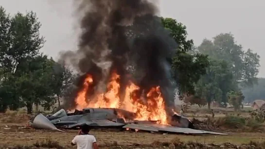 आगरा में एयर फोर्स का विमान MiG-29 हुआ क्रैश
