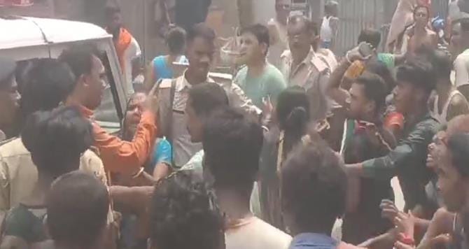 कटिहार में छापेमारी करने गई पुलिस टीम पर हुआ हमला