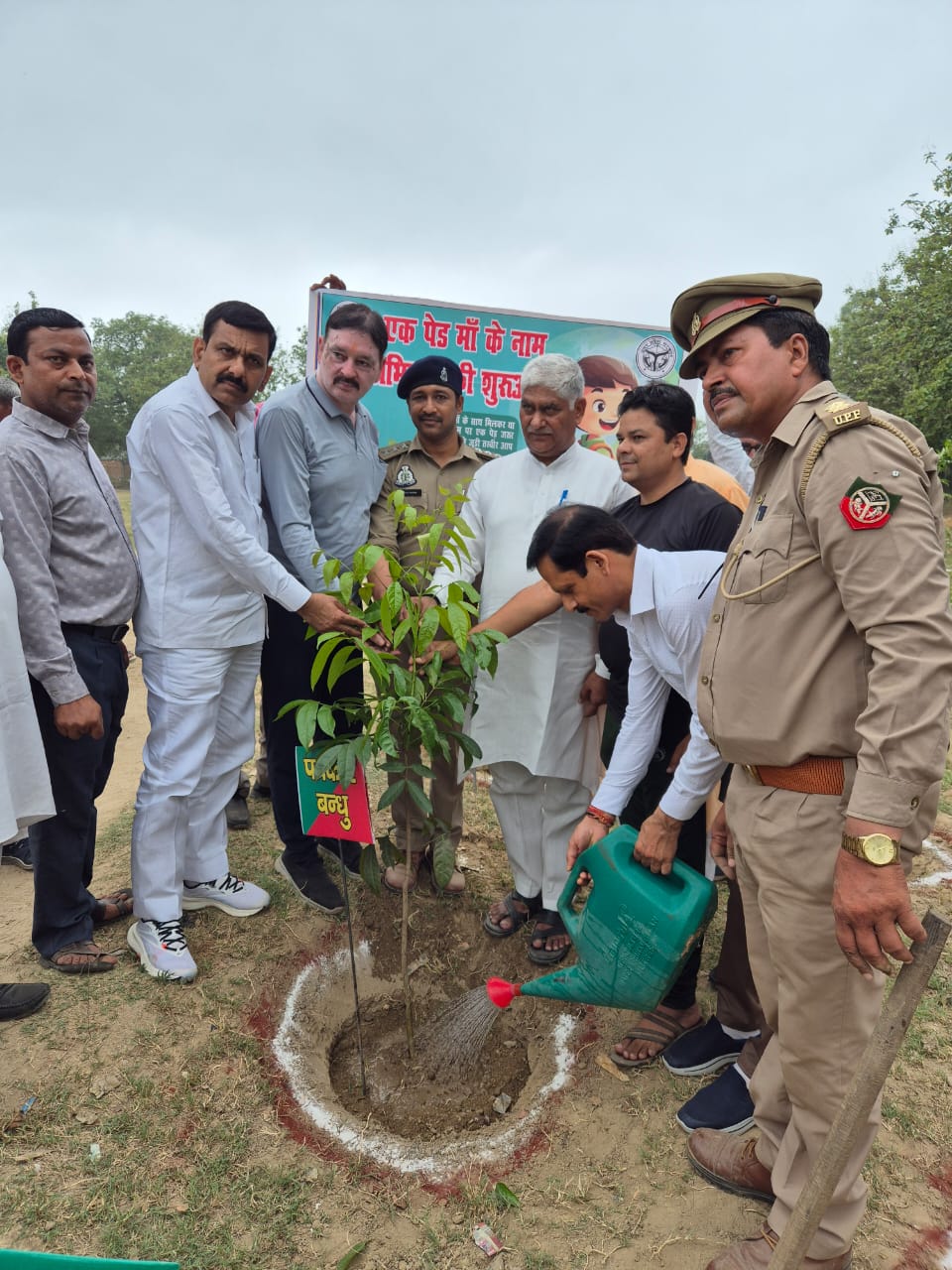 On the third day of Van Mahotsav, State Minister and MLA Nakud planted saplings