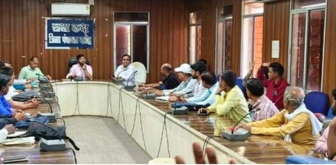 एस.एस.टी. और एफ.एस.टी. के द्वितीय एवं तृतीय पारी के अधिकारियों की समीक्षा बैठक संपन्न