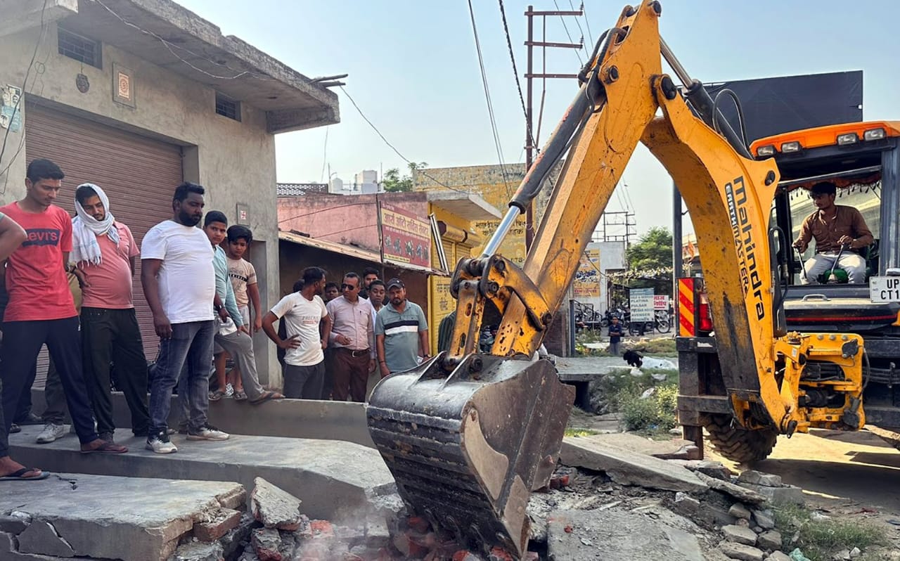 देवबंद में चला अतिक्रमण हटाओ अभियान