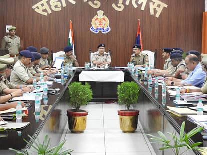 मेरठ जोन के एडीजी डीके ठाकुर ने सहारनपुर पहुंचकर लोकसभा चुनाव की मतगणना को लेकर पुलिस अधिकारियों के साथ समीक्षा बैठक की