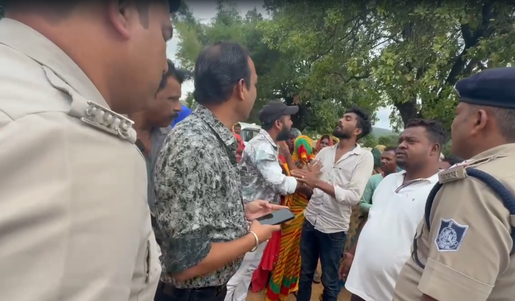 कटनी में डोलोमाइट खदान में विस्फोट के बाद मचा हंगामा, ग्रामीणों का फूटा गुस्सा