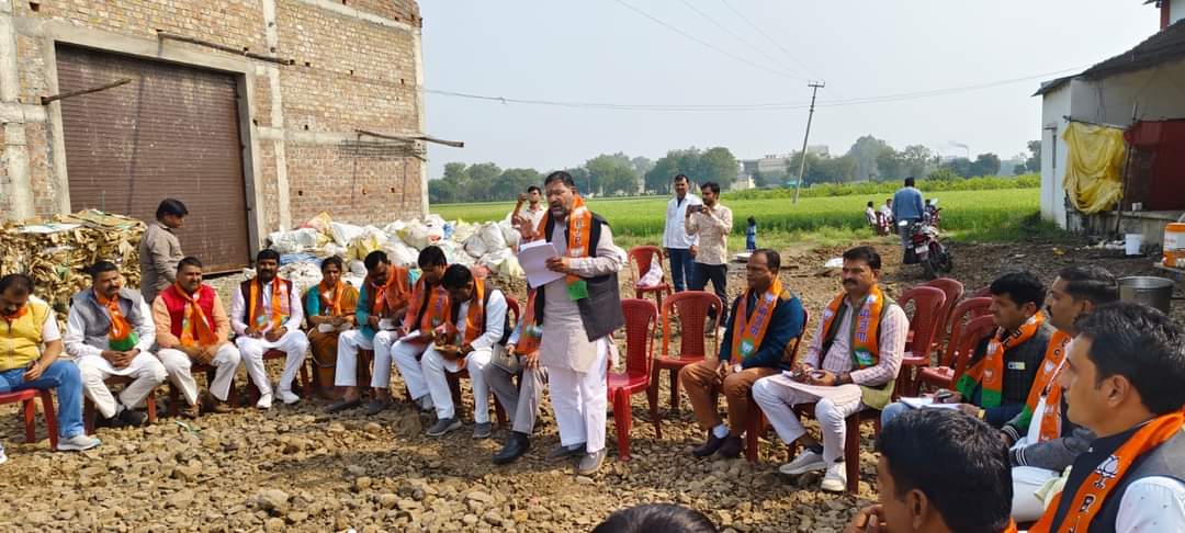 सरकार की योजनाओं को जरूरतमंदों तक पहुंचाने का कार्य करे कार्यकर्ता - अग्रवाल