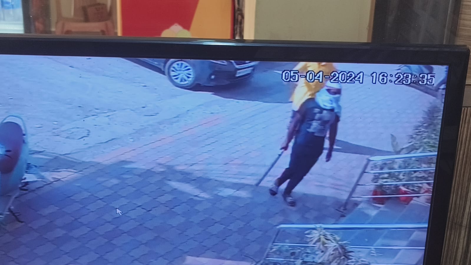 कटनी में एक युवक के उपर दो अज्ञात युवको ने करा हमला